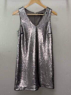 Banana Republic Silver Sequin V-Neck Sleeveless Shift Dress Size 2